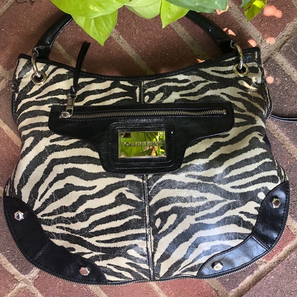 Gianni Bini Zebra Hobo ‘Maya’ Bag - Picture 5 of 14